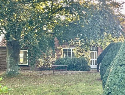 Ländliche große Wohnung / Bauernhaus in Ostsee- und Naturschutznähe