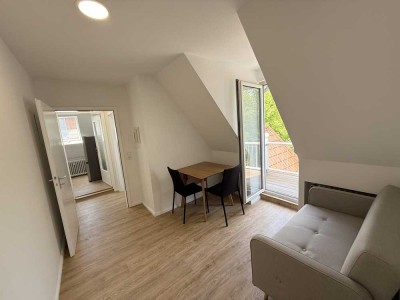 Bright Top-Floor Apartment in Berlin Dahlem | U-Bahn Podbielskiallee 5 minute walk