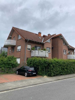 Tolle 2,5 Zimmer Wohnung, mit EBK und Balkon in ruhiger und zentraler Lage