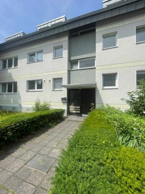 Gemütliches und möbliertes (Studenten)-Dachapartment in Bestlage von Köln-Dellbrück