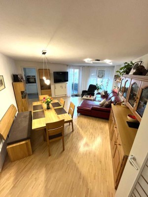 Stilvolle 3-Zimmer-Wohnung mit Balkon und Einbauküche in Dachau