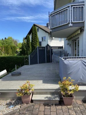 Gepflegte 4-Zimmerwohnung im Erdgeschoss mit Einbauküche und vielen Extras