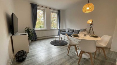 Helle 2 Zimmer Altbauwohnung WG geeignet