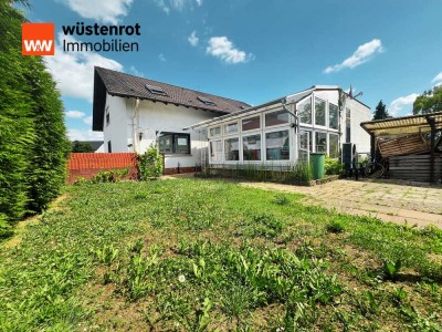 Wohnen & Vermieten: Doppelhaushälfte mit Einliegerwohnung...