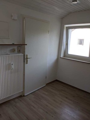 Gemütliche 1,5 Zimmerwohnung in ruhiger Lage mit Top Anbindung an Öffentliche Verkehrsmittel