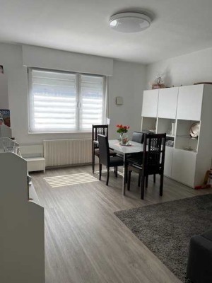 Helle 2 Zimmer Erdgeschosswohnung in Köln Weiß