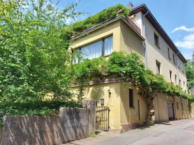 Charmantes Mehrfamilienhaus mit großem Grundstück in ruhiger Lage von Pirmasens