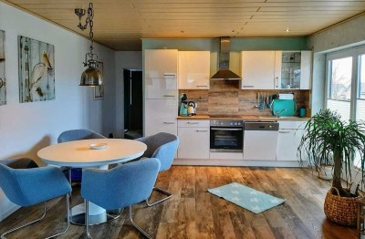 Schicke 2-Zimmer-Wohnung mit Balkon im 1. OG in Gaienhofen/ Horn befristet bis Ende März 2026