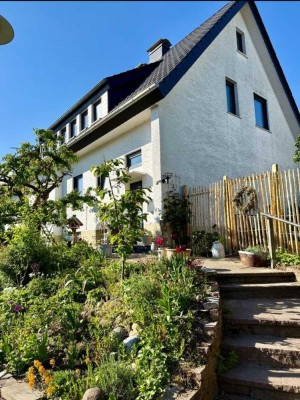 Wunderschöne und sanierte  Doppelhaushälfte / Zweifamilienhaus in Bielefeld - Gadderbaum