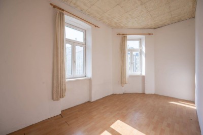 ++Gablenzgasse++ Sanierungsbedürftige 1,5-Zimmer Altbau-Wohnung, viel Potenzial!