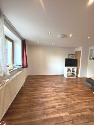 Charmante 3-Zimmer-Terrassenwohnung mit Garten, Sauna in ruhiger, idyllischer Lage