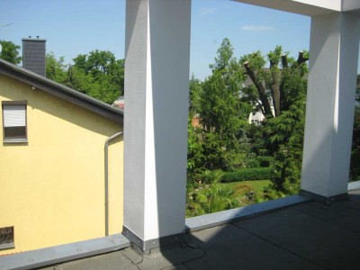 1-R.-Wohnung mit Balkon, gr. Küche u. Wannenbad