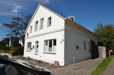 Zweifamilienhaus mit Garage in Nordenham