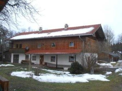 Helle 4-Zimmer-Wohnung mit EBK in Kirchanschöring