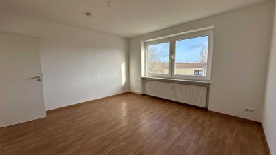 Erstbezug nach Renovierung - Lichdurchflutete Wohnung in ruhiger Lage