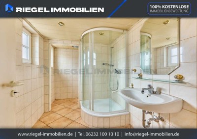 Sie hier? Wir auch! DHH mit 2 Bädern auf einem 312 m² großem Grundstück in angenehmer Wohnlage