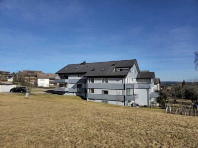 Großzügige 4-Zimmer-Wohnung mit Süd-Balkon und Garage