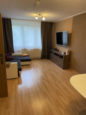 Exklusive 4-Zimmer-Wohnung mit Balkon und Einbauküche in Erfurt