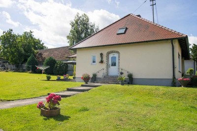 Charmantes Einfamilienhaus in ruhiger Lage - familienfreundlich mit schönem Garten