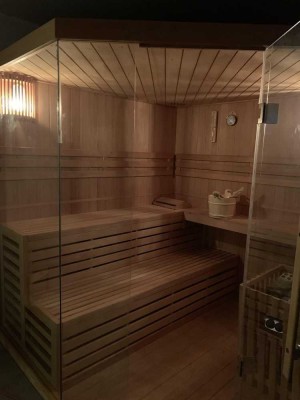 Niedrig Energiehaus mit Doppelgarage & Sauna