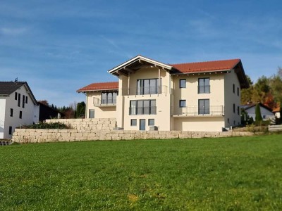 Luxuriöse 5-Zimmer Erdgeschosswohnung mit 196 m² in Holzkram bei Rechtmehring