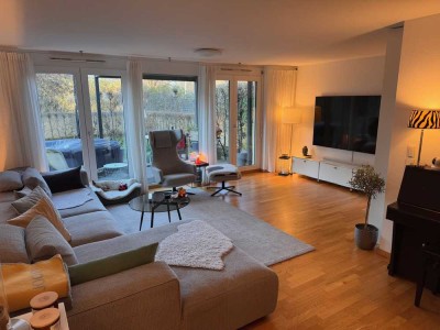 Traumhafte 4-Zimmer-Maisonette-Wohnung mit gehobener Ausstattung und Garten in Stuttgart Birkach