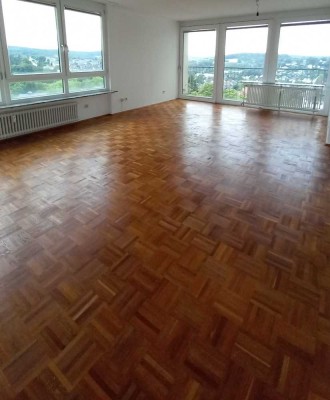 Lichtdurchflutete 3-Zi-Wohnung Panoramablick Wetzlar barrierefrei 10 min. fußl. z. Stadt BLK Terrass
