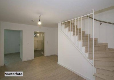 +++ Einfamilienhaus mit Terrasse und Garage +++