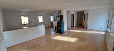 Großzügige, helle, zentrale Wohnung in Schörfling, 100m zum Attersee, 2-geschoßig