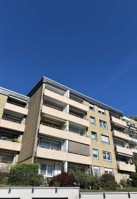 LOGGIA, LICHT UND LAGE –  3-ZIMMER-WOHNUNG MIT WOHLFÜHLCHARAKTER!