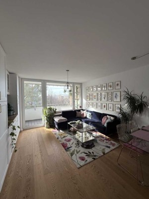 Lichtdurchflutete teilmöblierte 3-Zimmer-Wohnung (73 m²) in bester Lage in Neuhausen mit Balkon