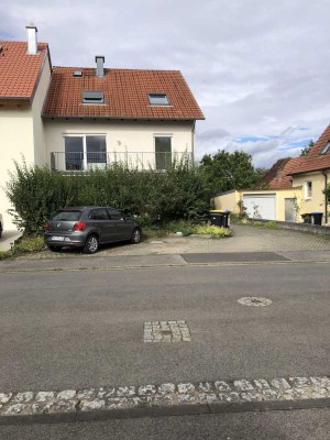 helle 2-Zimmer-Wohnung mit Einbauküche + teilmöbliert in Schwebheim