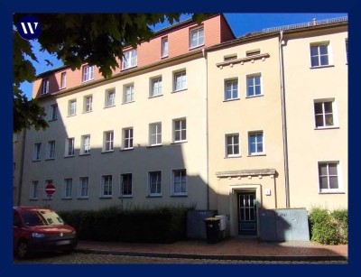 Renovierte 2 Zimmer in beliebter Lage, kompakter Schnitt, separate Küche, Tageslichtbad mit Dusche