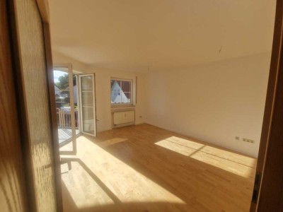 Helle 3-Raum-Wohnung in Burgau