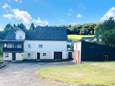 Freiraum im Gründen - Uriges Bauernhaus mit Doppelgarage und großem Grundstück