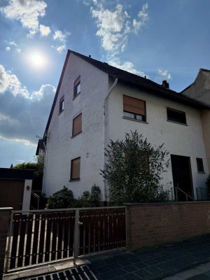 Charmantes Einfamilienhaus mit Garten