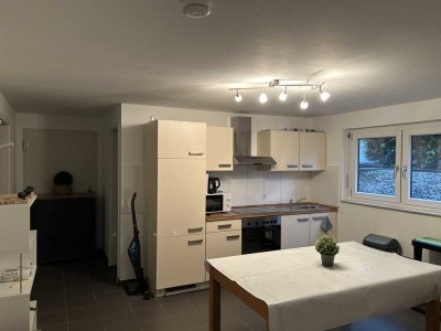 Möblierte 2-Zimmer-Souterrain-Wohnung in Weingarten