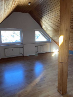 Appartement im Dachgeschoss in ruhiger Lage