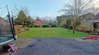 Charmantes Einfamilienhaus auf Sonnengrundstück