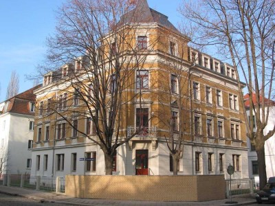 *2 Zimmer, Küche, Bad + EBK und Balkon*