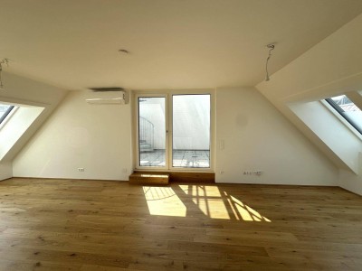 Hier werden Träume war! Exklusive 4-Zimmer Maisonette-Wohnung mit ca. 113 m2 sowie eigener Dachterrasse in ruhiger Lage