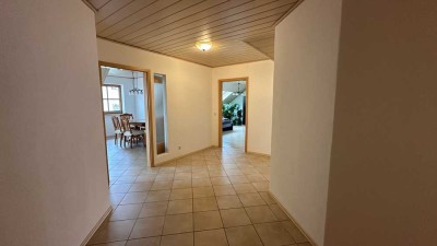 Großzügige Dachgeschosswohnung in Ingolstadt-Gerolfing – 128 m², ruhig und zentral, 4/5 Zimmer