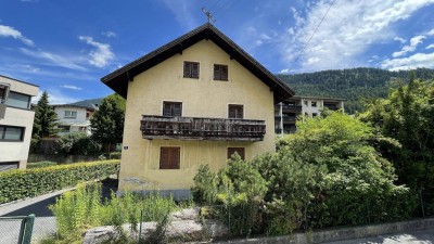 Sanierungsbedürftiges Wohnhaus mit großem Garten, Garage und Holzrecht – in guter Lage von Landeck