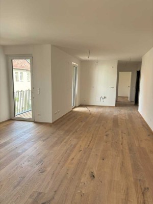 Erstbezug Neubau barrierefrei - Balkon / Bodenheizung / Dusche & Wanne