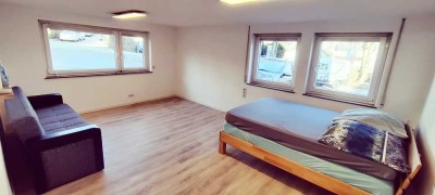 Exklusive 1-Zimmer-Wohnung mit Einbauküche und PKW-Stellplatz in Waiblingen