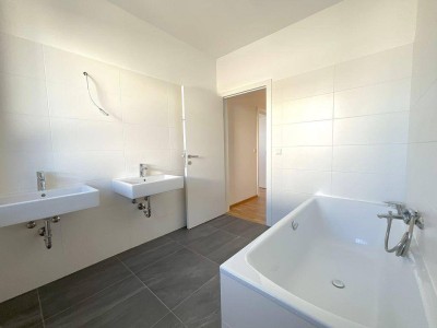 MAISONETTE MIT LIFT - großer Garten, ruhig, sonnendurchflutet, barrierefrei, Erstbezug &amp; ohne Provision! (W 22)