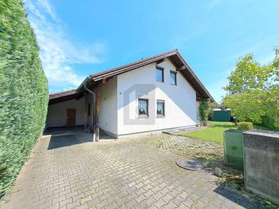 FAMILIENFREUNDLICH MIT GARTEN + CARPORT
