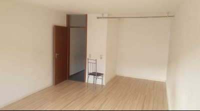 Schönes 1-Zimmer-Appartement, 50 m vom Bihlplatz