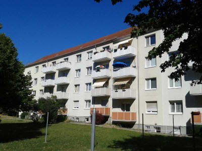 Moderne bezugsfertige 3 Zimmer-Wohnung im 3. OG mit Balkon  in Merseburg