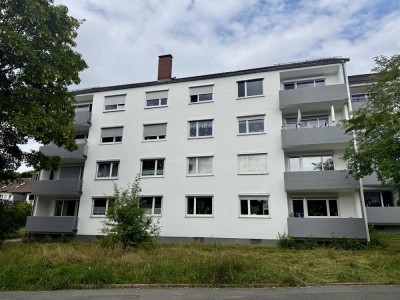 Attraktive 3-Zimmer-Wohnung mit großem Südwestbalkon & ca 74,1 qm im ersten Stock